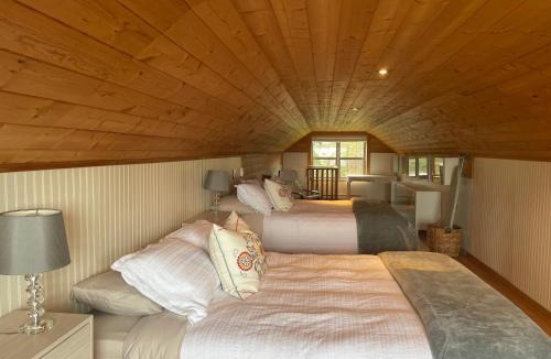 Otter Point Apartment | Acre By the Sea Guest Suite