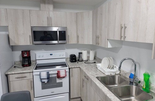 Saskatoon House | Adorable 2 Bd Suite