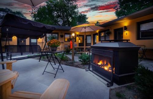 Wasaga Beach Apartment | Adrian's Suites 2 Bedroom FamilySuite