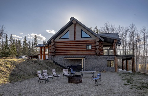 Manning Cabin | Adventures for all seasons - a quiet getaway to sit back and relax.