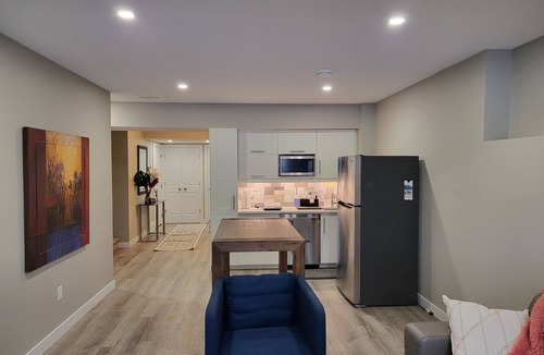 Southeast Calgary House | Affordable Suite close to Parks