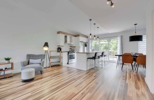 Pont-Rouge Ski Chalet | Agora Duo Portneuf - 2 Family Units - 2 Spas
