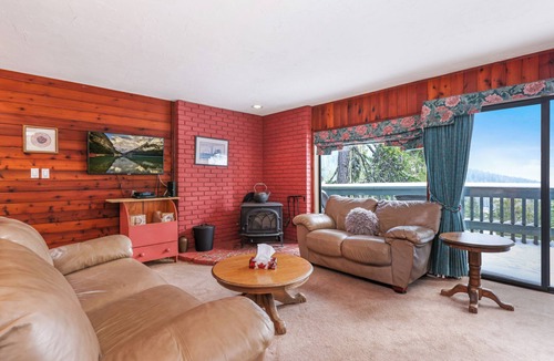 Courtenay Ski Chalet | Airie at Mount Washington