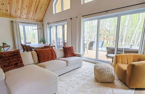 Pont-Rouge Ski Chalet | Alize Cozy Nature Escape with Spa Domaine Grand