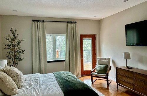 Jasper East House | Alpine Adventure at Jasper East Gates