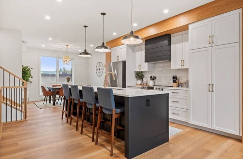 Invermere Apartment | Alpine Hideaway | Foosball | Fireplace | Central