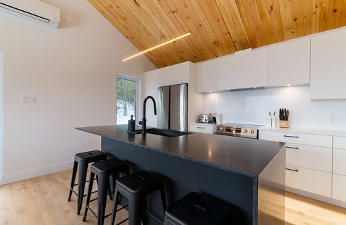 Saint-Joseph-de-la-Rive House | An incredible view awaits you!