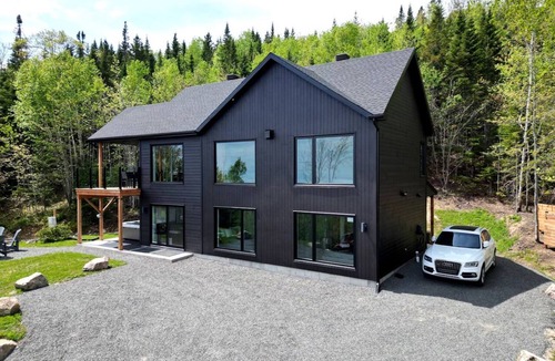 Saint-Joseph-de-la-Rive House | An incredible view awaits you!