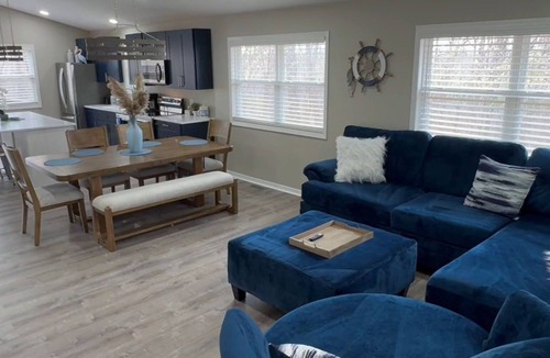 Mountain Home Cabin | Anchor's Pointe Lodge at Fish & Fiddle Family Resort & Extended Stay