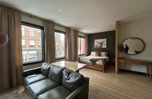 Moncton Bed & Breakfast | Antler's Executive Suite- Moncton Downtown