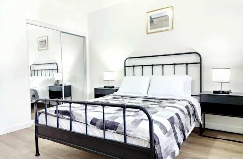 Plateau Mont Royal Apartment | APARTMENT HOTEL ST-DENIS