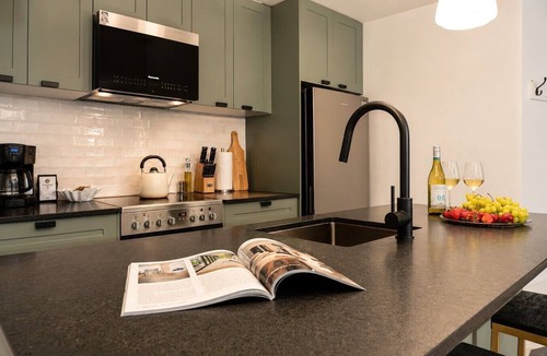 Shaughnessy Village Apartment | Apartments on Lincoln. Downtown Montreal
