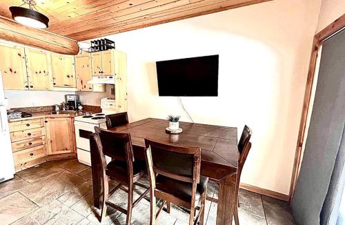 Okanagan-Similkameen Apartment | Apex Lookout Hiking Basecamp with Hot Tub