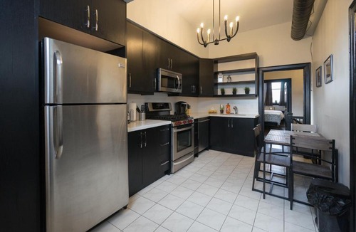 Fashion District Apartment | Applewood Suites - Queen West Loft