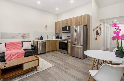Northwest Calgary House | Arcade, Great Coffee, 80 min Banff, Brand New