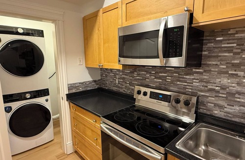 Bear Mountain Resort House | Around 850sqft cozy home with parking lots at Bear Mountain, Victoria