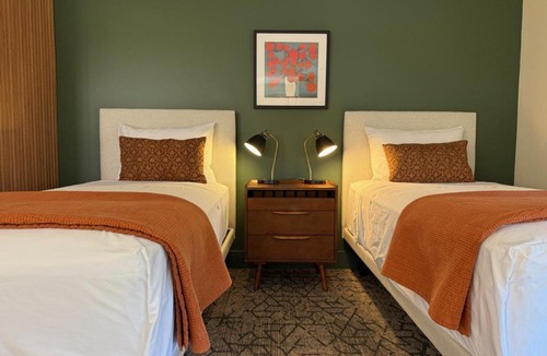 Bowen Island Hotel | Artisan Suites on Bowen