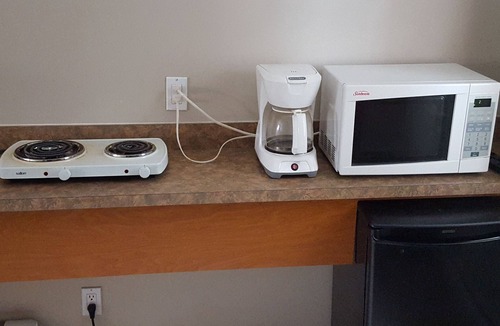 Drayton Valley Hotel | Aspen Motor Inn