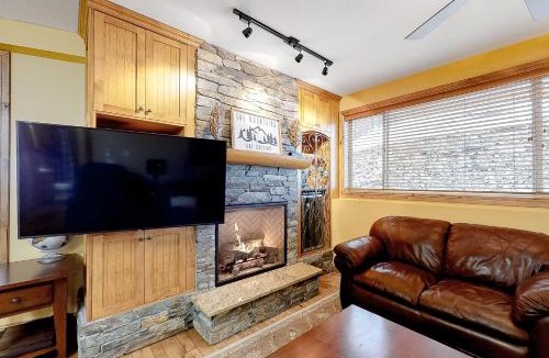 Big White Ski Resort Apartment | Aspens 4307