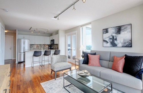 Downtown Victoria Condo | Astoria Oasis in Historic Victoria