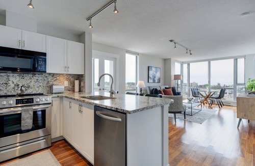 Downtown Victoria Condo | Astoria Oasis in Historic Victoria