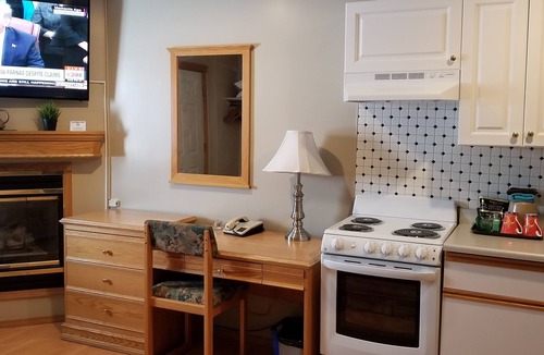 Athabasca Hotel | Athabasca Lodge Motel