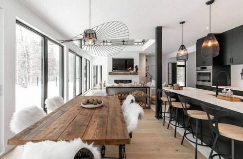 Morin Heights Ski Chalet | Au décor scandinave!