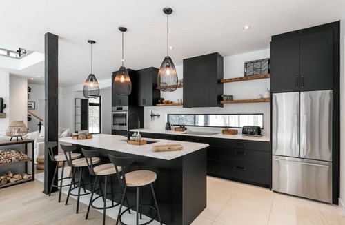 Morin Heights Ski Chalet | Au décor scandinave!