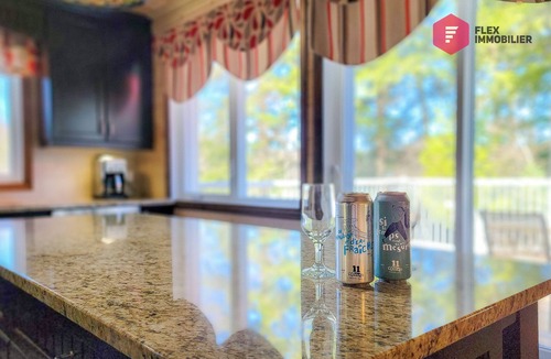 Bury Ski Chalet | Au Petit Bonheur - Waterfront Eastern Townships