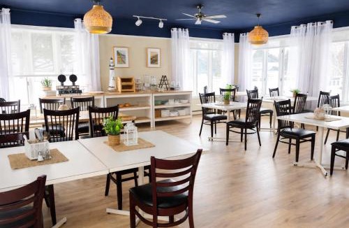 Saint-Joseph-de-la-Rive Hotel | Auberge Beausejour