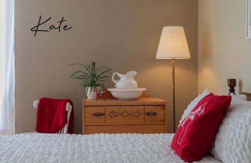 Saint Ferreol les Neiges Hotel | Auberge & Campagne