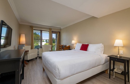 Cap-a-l'Aigle House | Auberge des Nuages