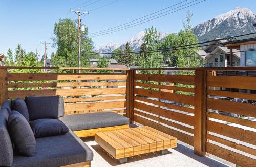 Teepee Town House | Aurora Luxe - Stunning Townhouse Private Hot Tub
