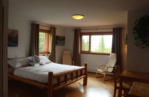 Cline River Bed & Breakfast | Aurum Lodge