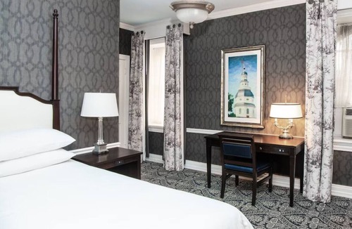Historic District Hotel | Authentic 18th Century Hotel Near US Naval Academy - Walking Distance
