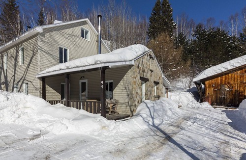 Saint Urbain House | Backcountry Charlevoix Mountain Inn