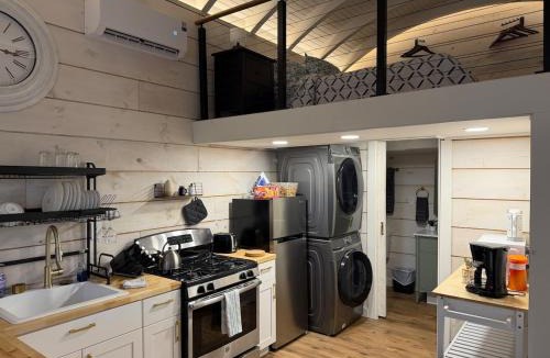 Tolland Apartment | Backyard Tiny House in the Woods