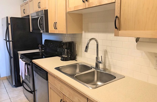 Canmore Condo | ⭐ Balcony | Top Floor | Premium Suite Mountain Retreat ⭐