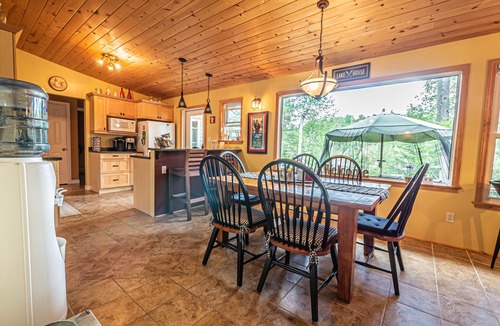 Bancroft Cottage | Bancroft - Rock Lake House Lakefront Retreat