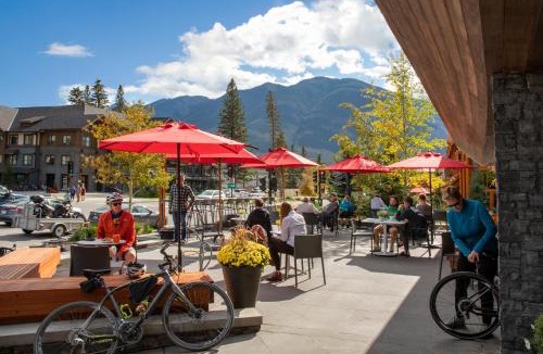 Banff Hotel | Banff Aspen Lodge