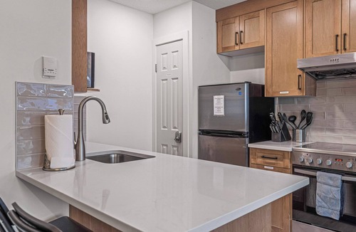 Harvie Heights House | Banff Boundary Lodge/2BR 1.5BT/AC/Hot tub