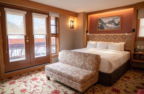 Banff Hotel | Banff Ptarmigan Inn