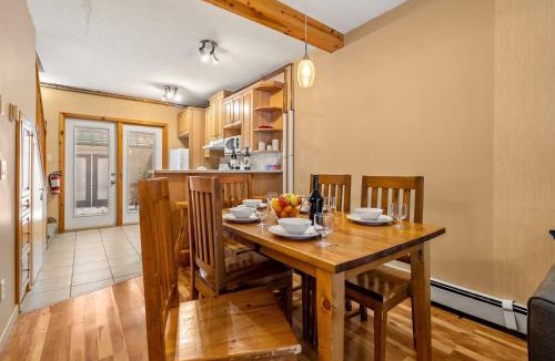 Harvie Heights Cabin | BANFF WOODS LODGE