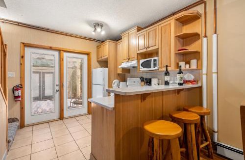 Harvie Heights Cabin | BANFF WOODS LODGE