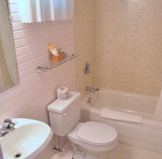 Bayview Hotel | Bay Vista Motel