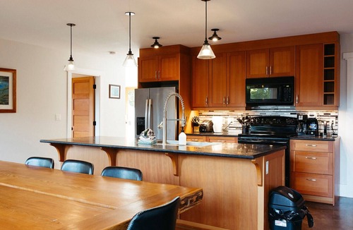 Tofino House | BayView House, Tofino B.C.
