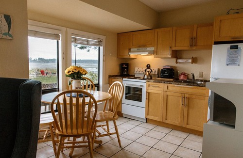 Regional District of Nanaimo Resort | Beach Acres Resort