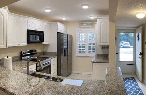 Hutchinson Island South Condo | Beachfront Getaway Just Steps from the Sand!
