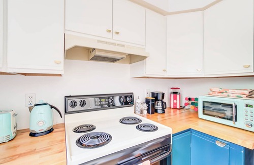 North Beach House | Beachside Oasis with Beach Passes & King Suite by A Haven Away