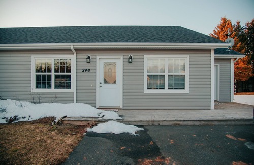 Charlottetown House | Beautiful 3 Bedroom house - 15 Mins away from Brackley Beach